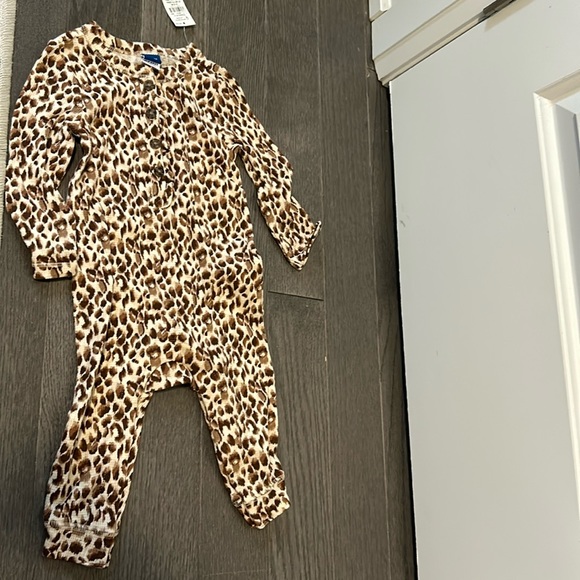 Brand New Old Navy One piece - Picture 1 of 4